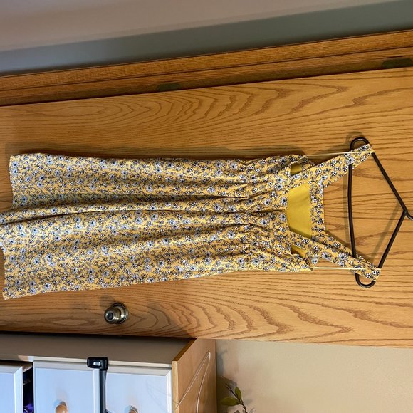 Flower Jumpsuit! - Picture 3 of 4